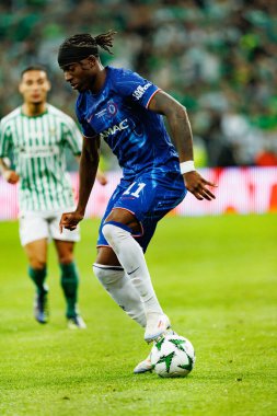 Noni Madueke, Real Betis Balompie ve Chelsea FC (Maciej Rogowski) arasında oynanan UEFA Konferans Ligi 2025 final maçında görüldü.)