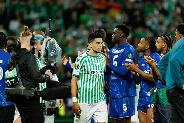 Marc Bartra, Real Betis Balompie ve Chelsea FC (Maciej Rogowski) arasında oynanan UEFA Konferans Ligi 2025 final maçında görüldü.)