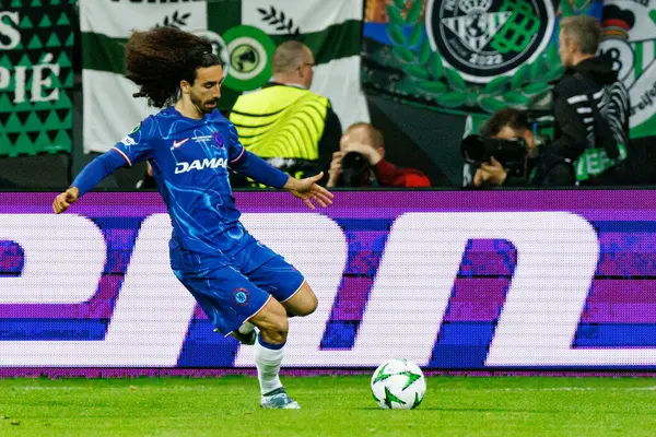 Marc Cucurella, Real Betis Balompie ve Chelsea FC (Maciej Rogowski) arasında oynanan UEFA Konferans Ligi 2025 final maçında görüldü.)