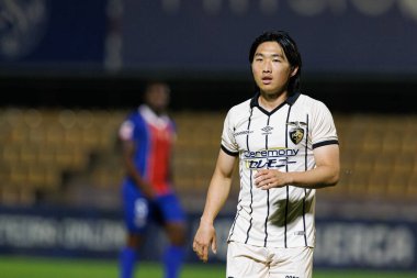 Liga Portekiz 2 maçında Yong-hak Kim FC Alverca ve Portimonense SC (Maciej Rogowski) takımları arasında görüldü.)