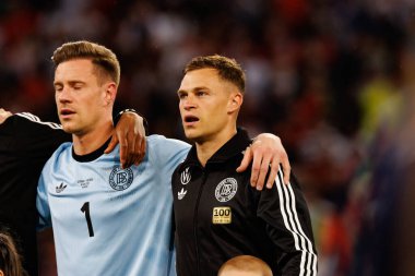  Marc Andre Ter Stegen ve Joshua Kimmich, UEFA Uluslar Ligi 2025 yarı final maçında Almanya ve Portekiz milli takımları arasında görüldü (Maciej Rogowski)