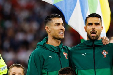 Cristiano Ronaldo ve Diogo Costa, UEFA Uluslar Ligi 2025 yarı final maçında Almanya ve Portekiz milli takımları arasında görüldü (Maciej Rogowski)