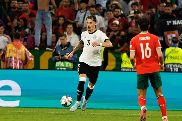 Robin Koch, Almanya ve Portekiz milli takımları arasında oynanan 2025 UEFA Uluslar Ligi yarı final maçında görüldü (Maciej Rogowski)