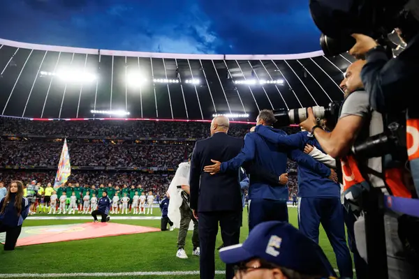 Roberto Martinez, Almanya ve Portekiz milli takımları arasında oynanan 2025 UEFA Uluslar Ligi yarı final maçında görüldü (Maciej Rogowski)