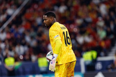 Mike Maignan, İspanya ve Fransa milli takımları arasında oynanan 2025 UEFA Uluslar Ligi yarı final maçında görüldü (Maciej Rogowski)