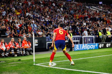 Mikel Merino, İspanya ve Fransa milli takımları arasında oynanan 2025 UEFA Milletler Ligi yarı final maçında gol attıktan sonra kutlama yaparken görüldü (Maciej Rogowski)