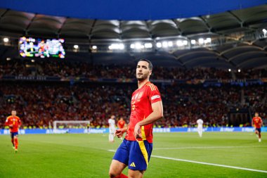 Mikel Merino, İspanya ve Fransa milli takımları arasında oynanan 2025 UEFA Milletler Ligi yarı final maçında gol attıktan sonra kutlama yaparken görüldü (Maciej Rogowski)