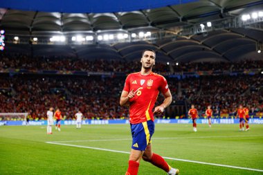 Mikel Merino, İspanya ve Fransa milli takımları arasında oynanan 2025 UEFA Milletler Ligi yarı final maçında gol attıktan sonra kutlama yaparken görüldü (Maciej Rogowski)