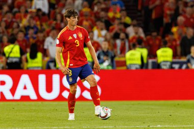 Robin Le Normand, İspanya ve Fransa milli takımları arasında oynanan 2025 UEFA Uluslar Ligi yarı final maçında görüldü (Maciej Rogowski)