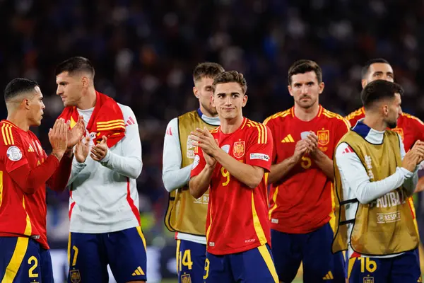 Gavi, İspanya ve Fransa milli takımları arasında oynanan 2025 UEFA Uluslar Ligi yarı final maçında görüldü (Maciej Rogowski)