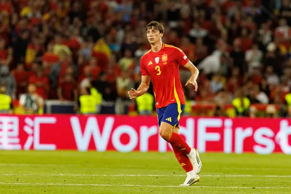 Robin Le Normand, İspanya ve Fransa milli takımları arasında oynanan 2025 UEFA Uluslar Ligi yarı final maçında görüldü (Maciej Rogowski)