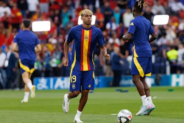 Lamine Yamal, İspanya ve Fransa milli takımları arasında oynanan 2025 UEFA Uluslar Ligi yarı final maçında görüldü (Maciej Rogowski)