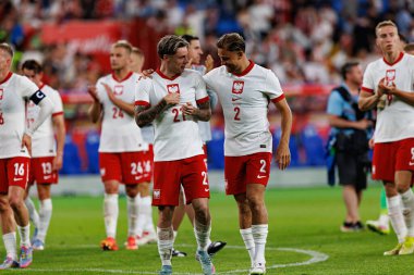 Nicola Zalewski ve Matty Cash, Polonya ve Moldova milli takımları arasında oynanan uluslararası dostluk maçı sırasında görüldü (Maciej Rogowski)