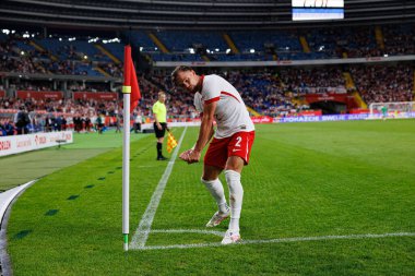 Matty Cash, Polonya ve Moldova milli takımları arasında oynanan uluslararası dostluk maçında attığı golün ardından kutlama yaparken görülüyor (Maciej Rogowski))