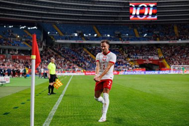 Matty Cash, Polonya ve Moldova milli takımları arasında oynanan uluslararası dostluk maçında attığı golün ardından kutlama yaparken görülüyor (Maciej Rogowski))