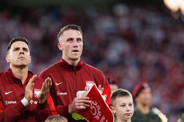 Jan Bednarek ve Marcin Bulka, Polonya ve Moldova milli takımları arasında oynanan uluslararası dostluk maçı sırasında görüldü (Maciej Rogowski)