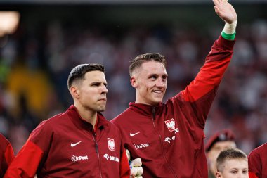 Jan Bednarek ve Marcin Bulka, Polonya ve Moldova milli takımları arasında oynanan uluslararası dostluk maçı sırasında görüldü (Maciej Rogowski)