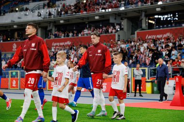 Sebastian Szymanski ve Nicola Zalewski, Polonya ve Moldova milli takımları arasında oynanan uluslararası dostluk maçında (Maciej Rogowski)