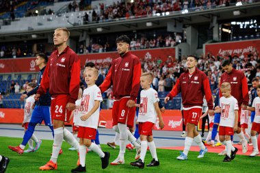 Polonya ve Moldova milli takımları arasındaki uluslararası dostluk maçında Mateusz Skrzypczak, Jakub Moder ve Bartosz Slisz görüldü (Maciej Rogowski)