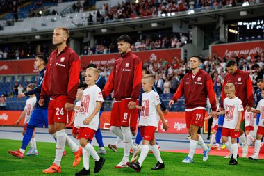 Polonya ve Moldova milli takımları arasındaki uluslararası dostluk maçında Mateusz Skrzypczak, Jakub Moder ve Bartosz Slisz görüldü (Maciej Rogowski)