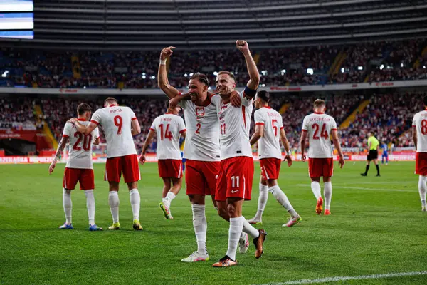 Matty Cash ve Kamil Grosicki, Polonya milli takımları ile Moldova (Maciej Rogowski)