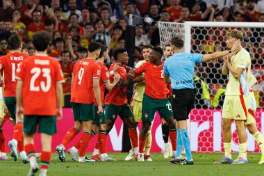 Nelson Semedo ve Nuno Mendes, UEFA Uluslar Ligi 2025 final maçında Portekiz ve İspanya milli takımları arasında görüldü (Maciej Rogowski)