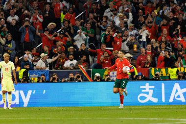 Cristiano Ronaldo, UEFA Uluslar Ligi 2025 final maçında Portekiz ve İspanya milli takımları arasında gol attıktan sonra kutlama yaparken görüldü (Maciej Rogowski)