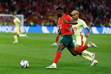 Nuno Mendes ve Lamine Yamal, UEFA Uluslar Ligi 2025 final maçında Portekiz ve İspanya milli takımları arasında görüldü (Maciej Rogowski)