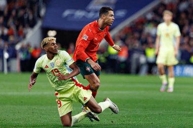 Lamine Yamal ve Cristiano Ronaldo, UEFA Uluslar Ligi 2025 final maçında Portekiz ve İspanya milli takımları arasında görüldü (Maciej Rogowski)