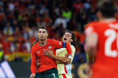 Cristiano Ronaldo ve Robin Le Normand, UEFA Uluslar Ligi 2025 final maçında Portekiz ve İspanya milli takımları arasında görüldü (Maciej Rogowski)