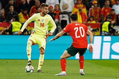  Oscar Mingueza, UEFA Uluslar Ligi 2025 final maçında Portekiz ve İspanya milli takımları arasında görüldü (Maciej Rogowski)