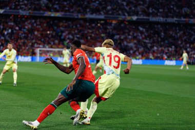 Lamine Yamal ve Nuno Mendes, UEFA Uluslar Ligi 2025 final maçında Portekiz ve İspanya milli takımları arasında görüldü (Maciej Rogowski)