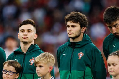 Francisco Conceicao ve Joao Neves, UEFA Uluslar Ligi 2025 final maçında Portekiz ve İspanya milli takımları arasında görüldü (Maciej Rogowski)