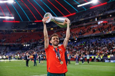 Portekiz ve İspanya milli takımları arasında oynanan 2025 UEFA Uluslar Ligi final maçında Bernardo Silva görüldü (Maciej Rogowski)