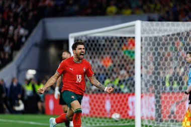 Ruben Neves, UEFA Uluslar Ligi 2025 final maçında Portekiz ve İspanya milli takımları arasında kutlama yaparken görüldü (Maciej Rogowski)