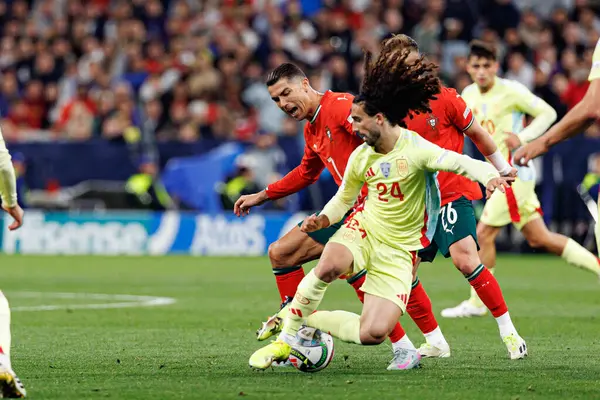 Cristiano Ronaldo, Marc Cucurella ve Francisco Conceicao, UEFA Uluslar Ligi 2025 final maçında Portekiz ve İspanya milli takımları arasında görüldü (Maciej Rogowski)