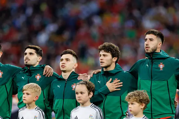 Pedro Neto, Francisco Conceicao, Joao Neves ve Goncalo Inacio, UEFA Uluslar Ligi 2025 final maçında Portekiz ve İspanya milli takımları arasında görüldü (Maciej Rogowski)