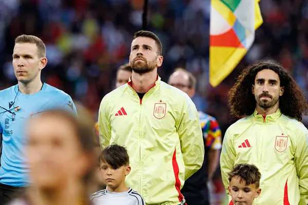 Unai Simon ve Marc Cucurella, UEFA Uluslar Ligi 2025 final maçında Portekiz ve İspanya milli takımları arasında görüldü (Maciej Rogowski)