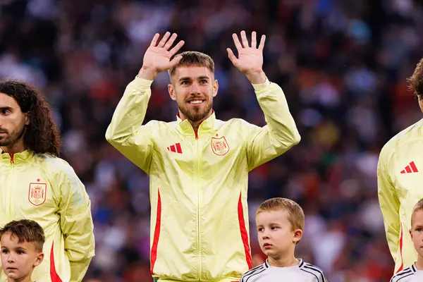 Oscar Mingueza, UEFA Uluslar Ligi 2025 final maçında Portekiz ve İspanya milli takımları arasında görüldü (Maciej Rogowski)