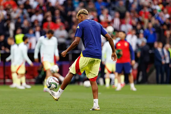 Lamine Yamal, UEFA Uluslar Ligi 2025 final maçında Portekiz ve İspanya milli takımları arasında görüldü (Maciej Rogowski)