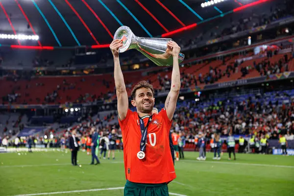 Portekiz ve İspanya milli takımları arasında oynanan 2025 UEFA Uluslar Ligi final maçında Bernardo Silva görüldü (Maciej Rogowski)