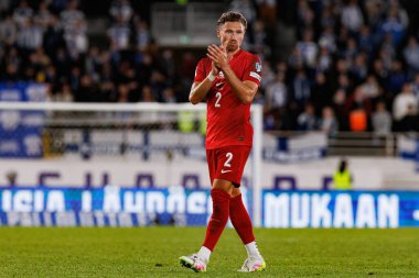 Matty Cash, Finlandiya ve Polonya milli takımları arasında oynanan 2026 Dünya Kupası ön eleme maçında görüldü (Maciej Rogowski))