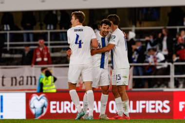 Robert Ivanov, Kaan Kairinen ve Miro Tenho, 2026 Dünya Kupası 'nda Finlandiya ve Polonya milli takımları arasında oynanan Avrupa ön eleme maçında görüldü (Maciej Rogowski))