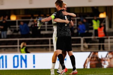 Lukas Hradecky ve Matti Peltola, 2026 Dünya Kupası 'nda Finlandiya ve Polonya milli takımları arasında oynanan Avrupa ön eleme maçında görüldü (Maciej Rogowski)