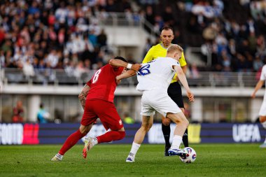 Jakub Moder ve Matti Peltola, Finlandiya ve Polonya milli takımları arasındaki Dünya Kupası 2026 Avrupa ön eleme maçında görüldü (Maciej Rogowski)