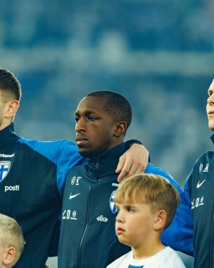 Glen Kamara, Finlandiya ve Polonya milli takımları arasında oynanan 2026 Dünya Kupası ön eleme maçında görüldü (Maciej Rogowski)