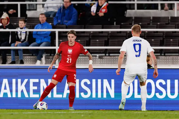 Dünya Kupası 2026 Avrupa Ön eleme maçında Finlandiya ve Polonya milli takımları arasında Bartosz Slisz görüldü (Maciej Rogowski)