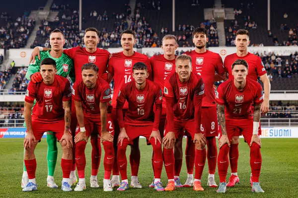 2026 Dünya Kupası 'nda Finlandiya ve Polonya milli takımları arasında oynanan Avrupa ön eleme maçında Polonya takımı (Maciej Rogowski)