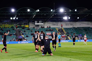 Nodar Lominadze, Polonya ve Gürcistan milli takımları arasında oynanan UEFA Euro U-21 2025 maçında gol attıktan sonra kutlama yaparken görüldü (Maciej Rogowski)