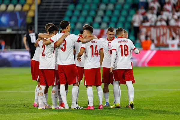Polonya ve Gürcistan milli takımları arasında oynanan UEFA U-21-2025 maçında Polonyalı oyuncular görüldü (Maciej Rogowski)